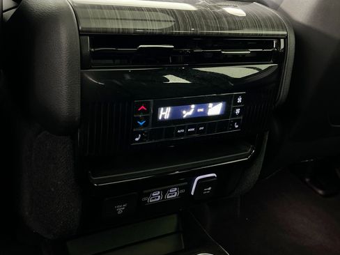 Used 2022 Jeep Wagoneer Series II w/ Convenience Group I image 27