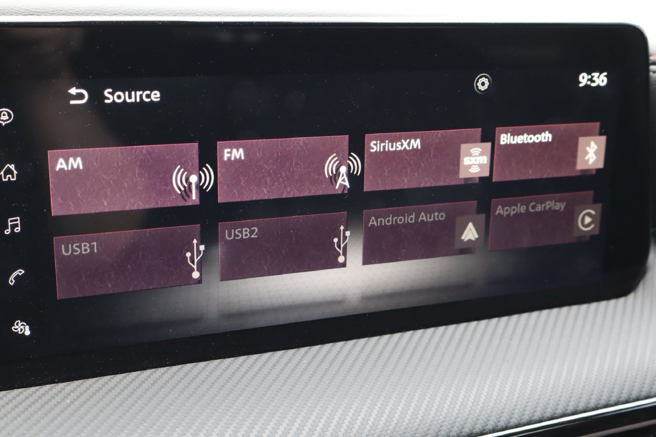 Used 2025 Nissan Kicks SR AWD/4WD image 8