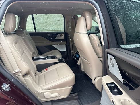 Certified 2024 Lincoln Aviator Reserve w/ Equipment Group 201A AWD/4WD image 24