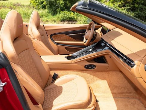 Used 2025 Aston Martin DB12 Convertible RWD image 50