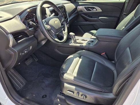 Certified 2023 Chevrolet Traverse LT FWD image 10