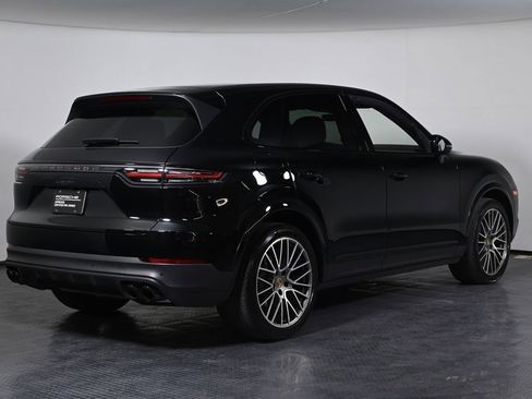 Certified 2023 Porsche Cayenne Platinum Edition AWD/4WD image 7