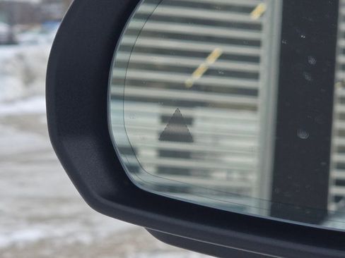 Certified 2025 Mercedes-Benz C 300 4MATIC Sedan image 31