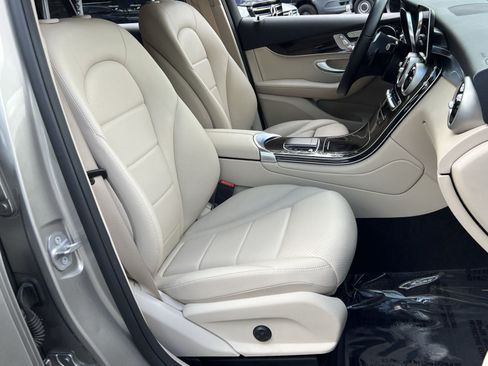 Certified 2021 Mercedes-Benz GLC 300 4MATIC image 33