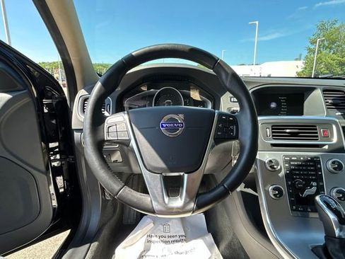 Used 2017 Volvo S60 T5 Dynamic w/ Vision Package AWD/4WD image 32