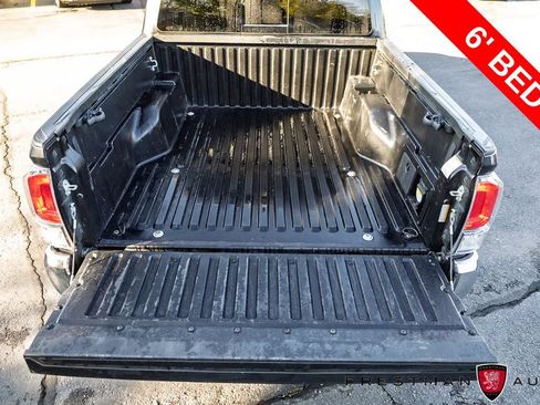 Used 2022 Toyota Tacoma TRD Off-Road AWD/4WD image 4