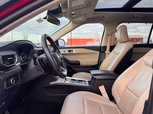 Used 2020 Ford Explorer Limited w/ Class III Trailer Tow Package image 7