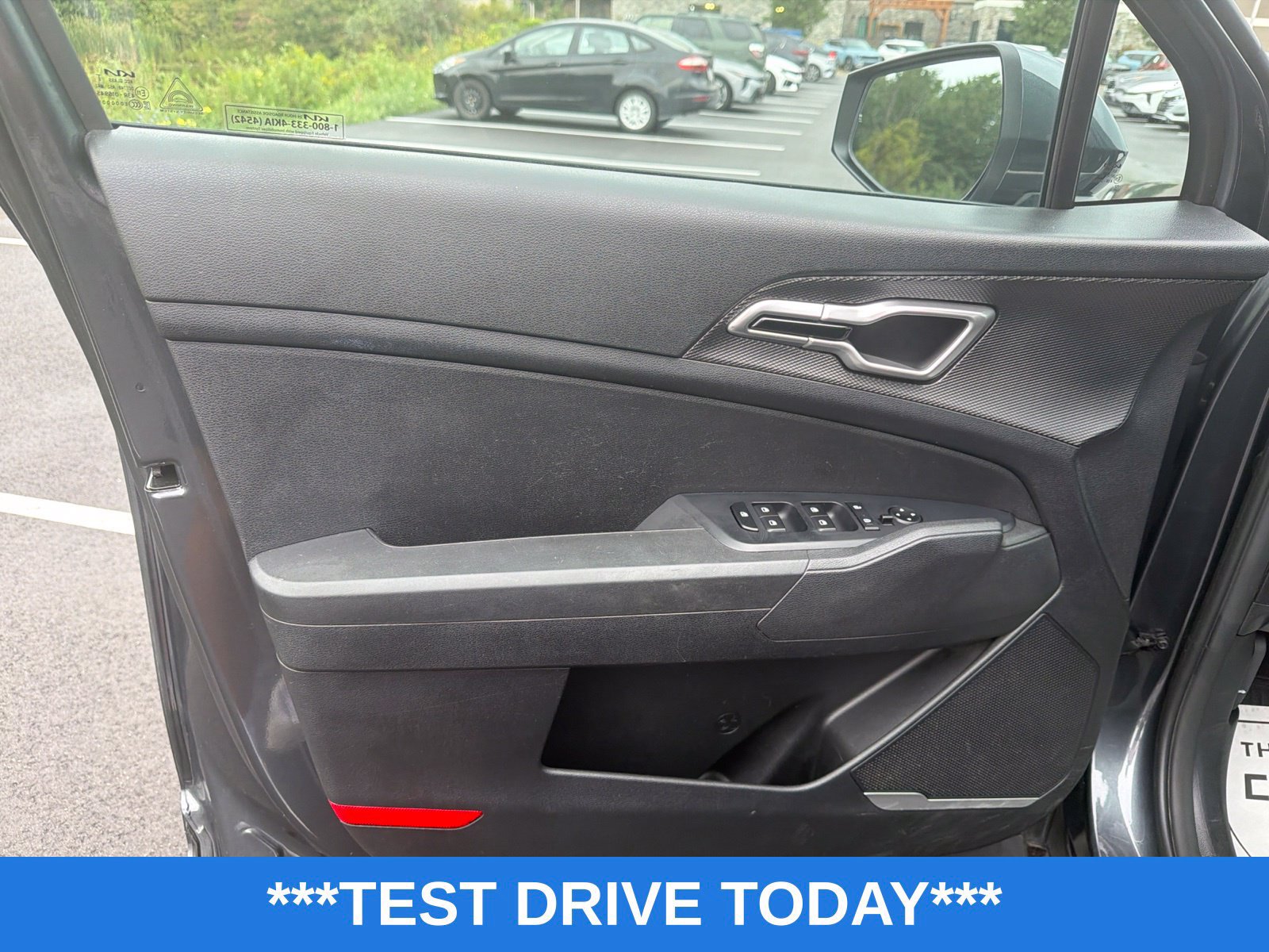 Used 2023 Kia Sportage LX AWD/4WD image 12