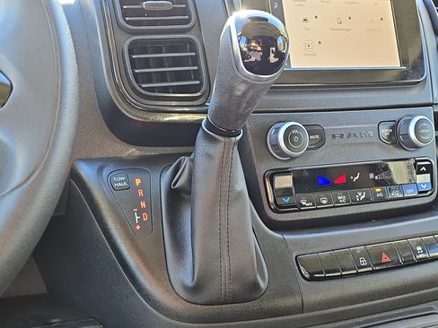 Used 2025 RAM ProMaster 2500 w/ Convenience Group image 22