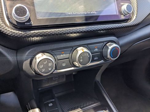 Used 2024 Nissan Kicks SV FWD image 17