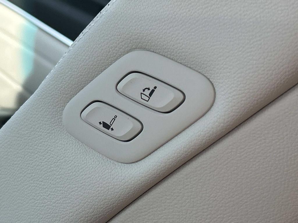 New 2027 Genesis GV80 2.5T Advanced AWD/4WD image 24