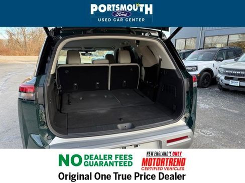 Used 2025 Nissan Pathfinder SL image 12