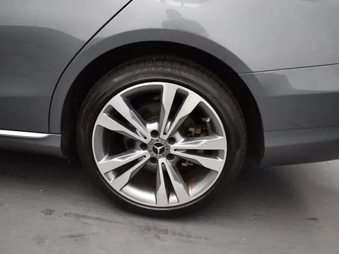 Used 2018 Mercedes-Benz C 300 4MATIC Sedan w/ Premium Package image 35