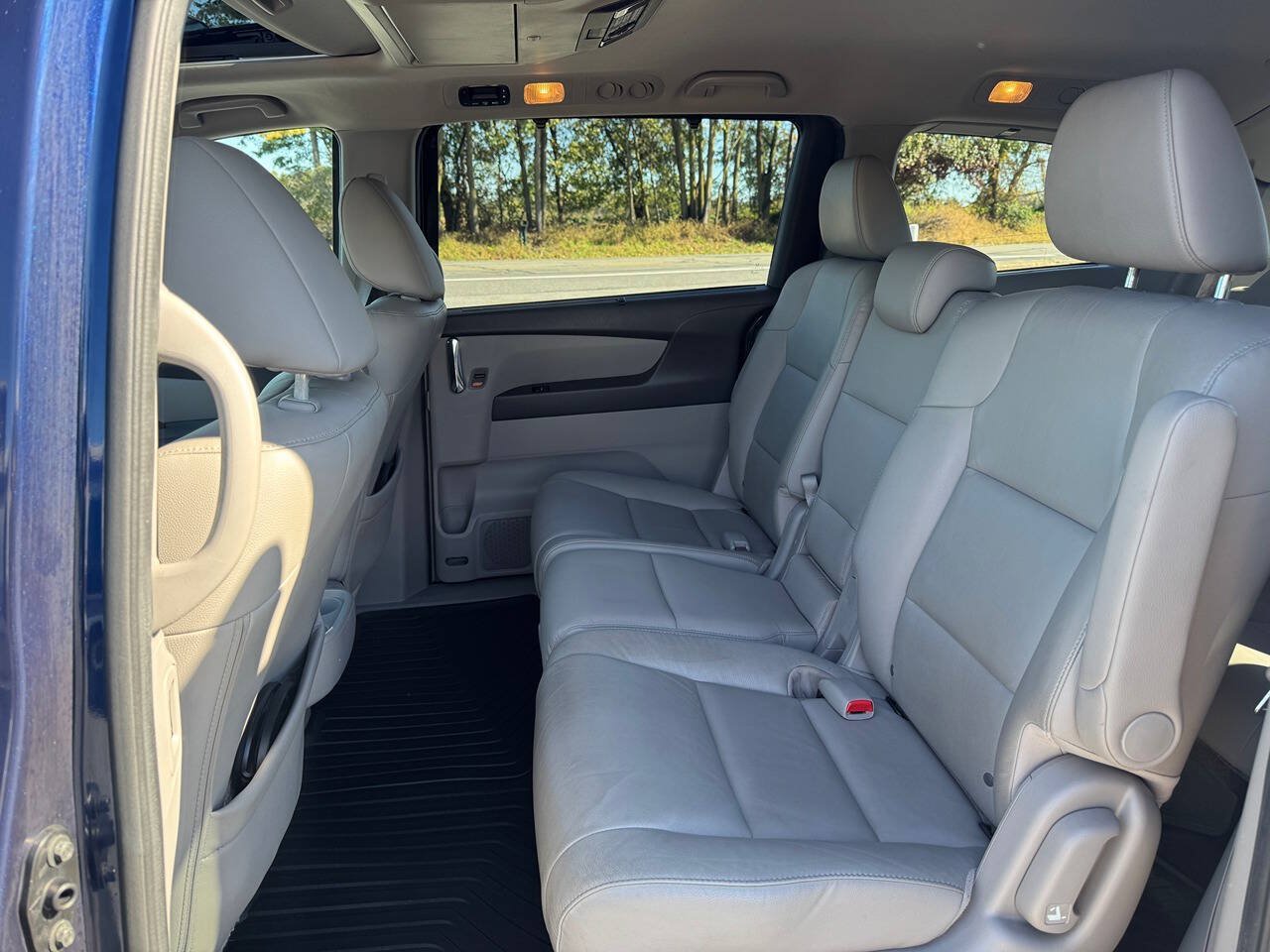 Used 2015 Honda Odyssey Touring image 17