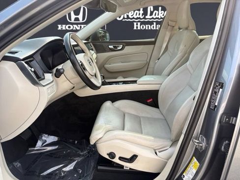 Used 2019 Volvo XC60 T5 Inscription w/ Protection Package AWD/4WD image 8