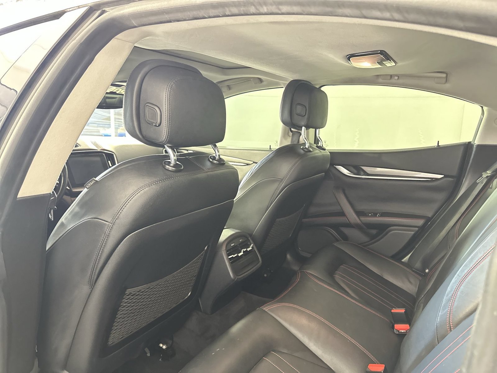 Used 2018 Maserati Ghibli RWD image 16