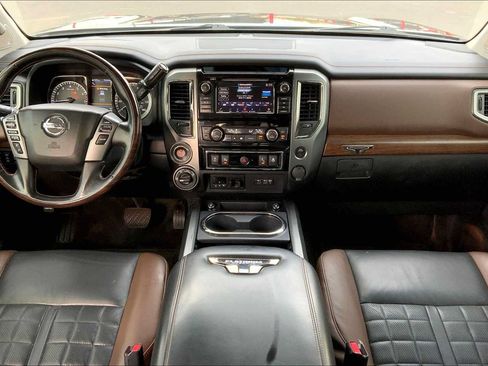 Used 2019 Nissan Titan Platinum Reserve AWD/4WD image 16