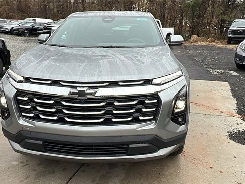 New 2026 Chevrolet Equinox LT image 2