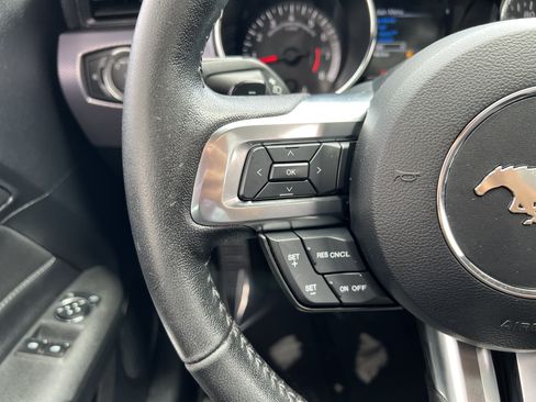 Used 2017 Ford Mustang GT w/ Black Accent Package RWD image 26