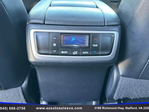 Used 2019 Toyota Highlander XLE AWD/4WD image 22