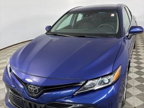 Used 2018 Toyota Camry LE FWD image 5