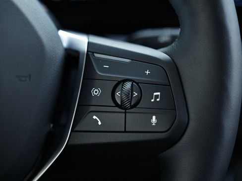 Used 2025 BMW X1 xDrive28i w/ Technology Package image 37