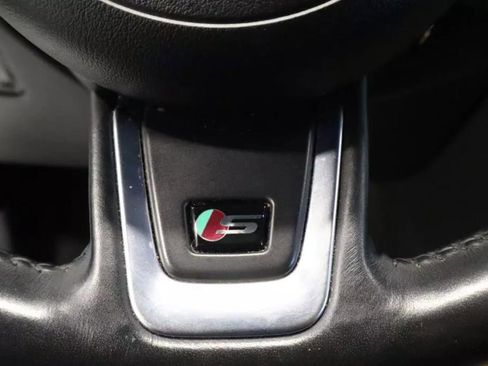 Used 2020 Jaguar F-PACE S image 18