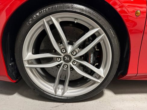 Used 2018 Ferrari 488 Spider image 19