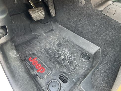 Used 2020 Jeep Wrangler Unlimited Sport AWD/4WD image 17