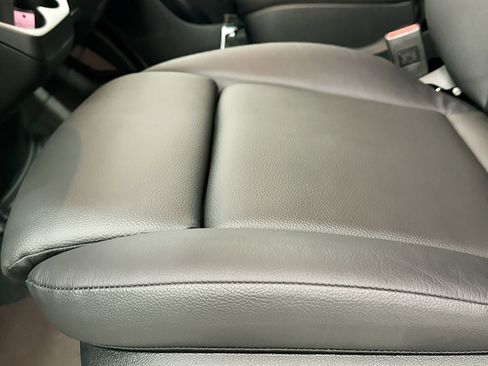 Used 2025 Mercedes-Benz Sprinter 2500 image 19