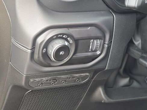 New 2026 Jeep Wrangler Unlimited Sahara AWD/4WD image 35