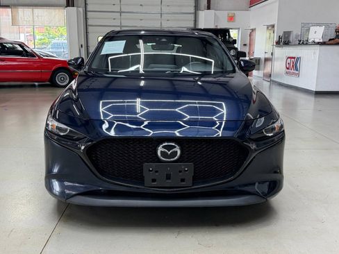 Used 2020 MAZDA MAZDA3 Hatchback w/ Preferred Package FWD image 6