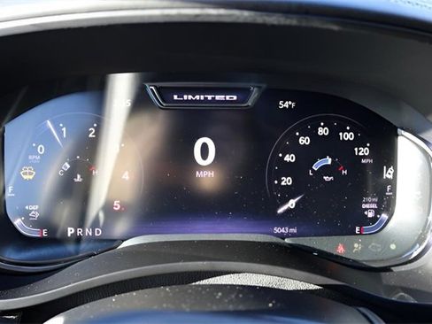 Used 2024 RAM 2500 Limited image 26