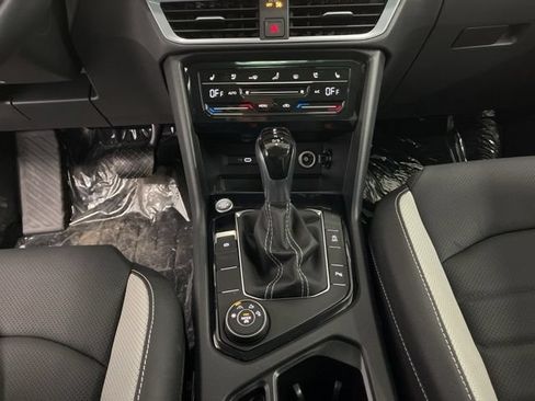 New 2026 Volkswagen Taos SEL AWD/4WD image 22