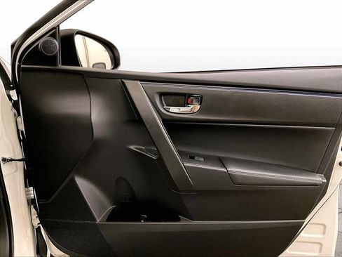 Used 2018 Toyota Corolla SE w/ Body Protection Package FWD image 23