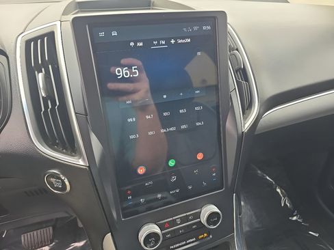 Used 2022 Ford Edge Titanium image 20