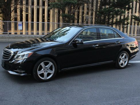 Used 2015 Mercedes-Benz E 350 4MATIC Sedan image 12
