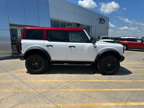 New 2026 Ford Bronco Badlands AWD/4WD image 8