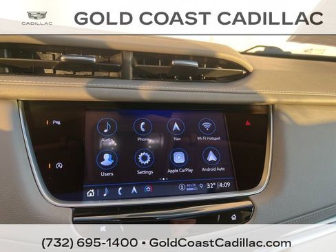 Certified 2022 Cadillac XT5 Premium Luxury w/ LPO, Floor Liner Package image 22