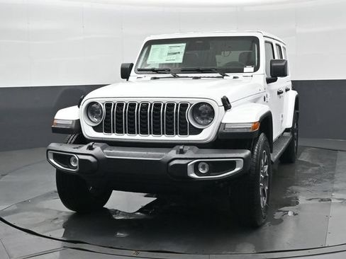 New 2026 Jeep Wrangler Sahara AWD/4WD image 25