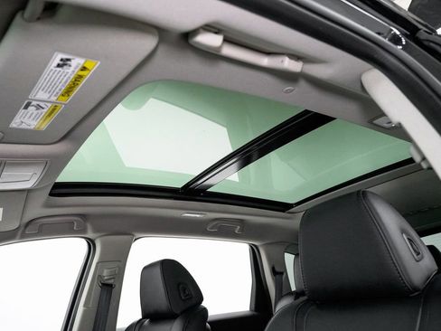 Used 2025 Acura MDX SH-AWD image 8