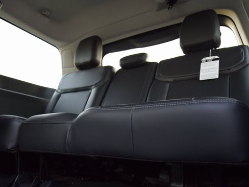 New 2025 Ford Expedition Platinum w/ Driver's Package image 21