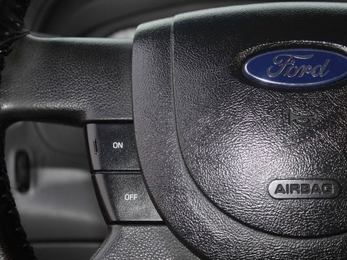 Used 2005 Ford Ranger XL image 12