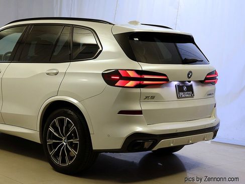 Certified 2024 BMW X5 xDrive50e w/ M Sport Package AWD/4WD image 8