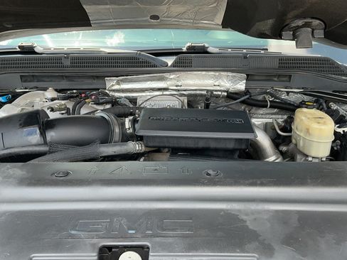 Used 2018 GMC Sierra 2500 Denali w/ Duramax Plus Package AWD/4WD image 25