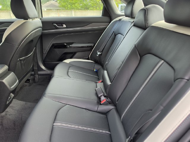 New 2027 Kia K5 GT-Line FWD image 9