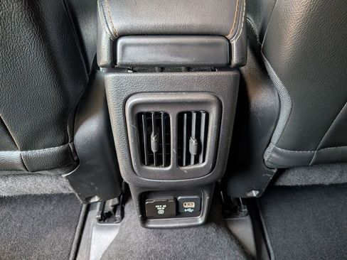 Used 2019 Jeep Compass Latitude FWD image 33