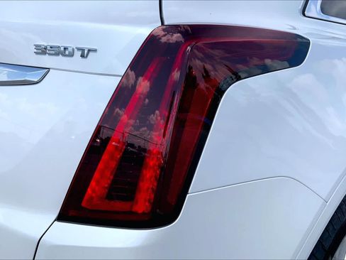 Used 2025 Cadillac XT5 Luxury w/ LPO, Floor Liner Package FWD image 30