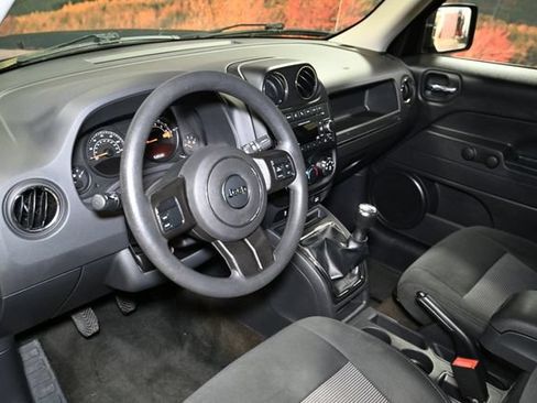 Used 2016 Jeep Patriot Sport FWD image 20