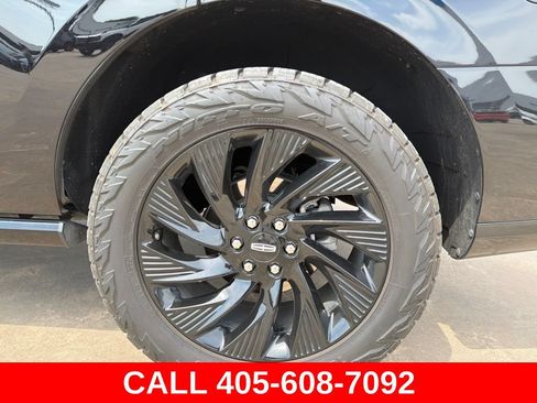 Used 2025 Lincoln Navigator Reserve w/ Jet Appearance Package AWD/4WD image 11